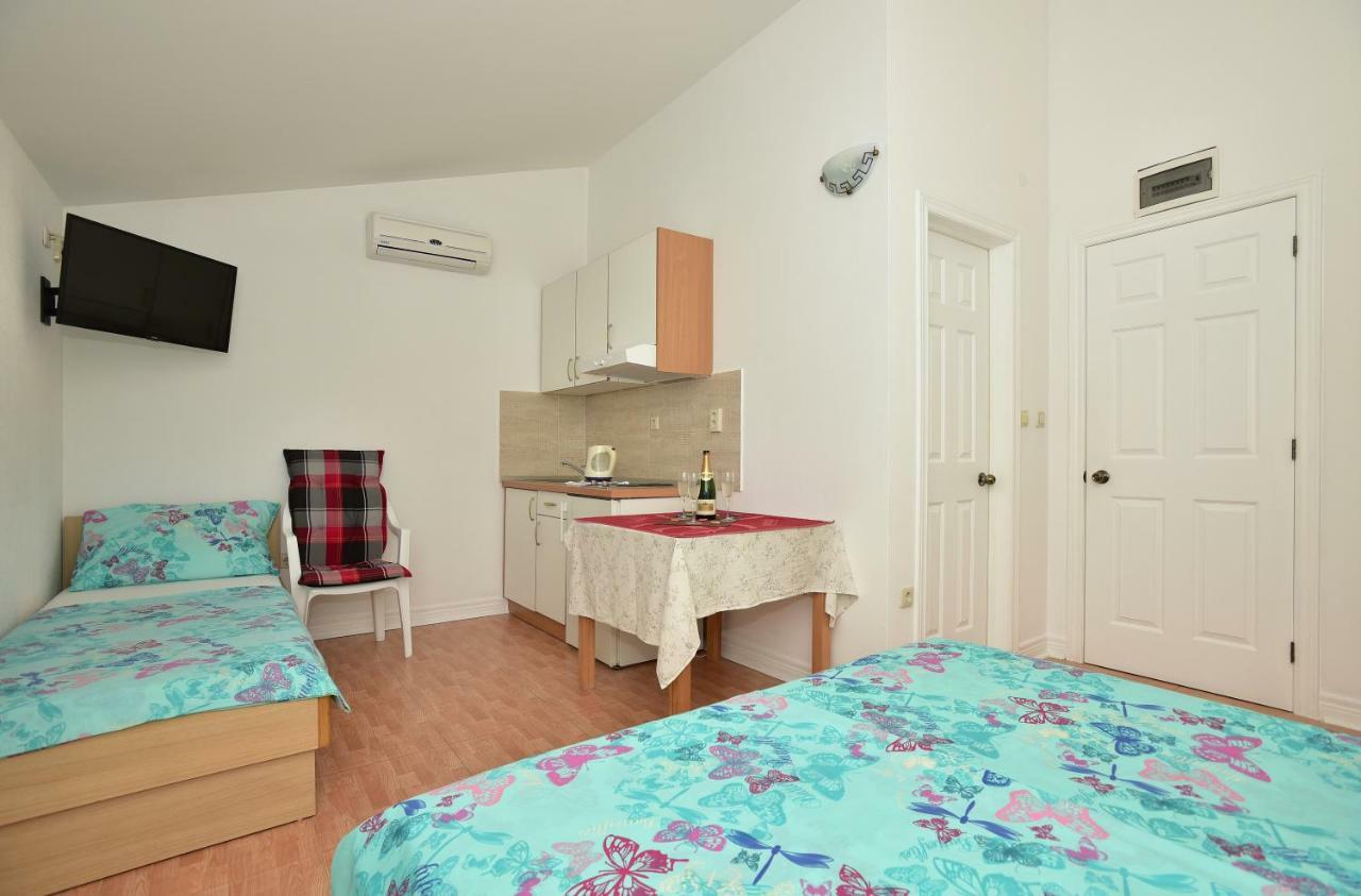Studio Apartments Antonio Makarska Ngoại thất bức ảnh