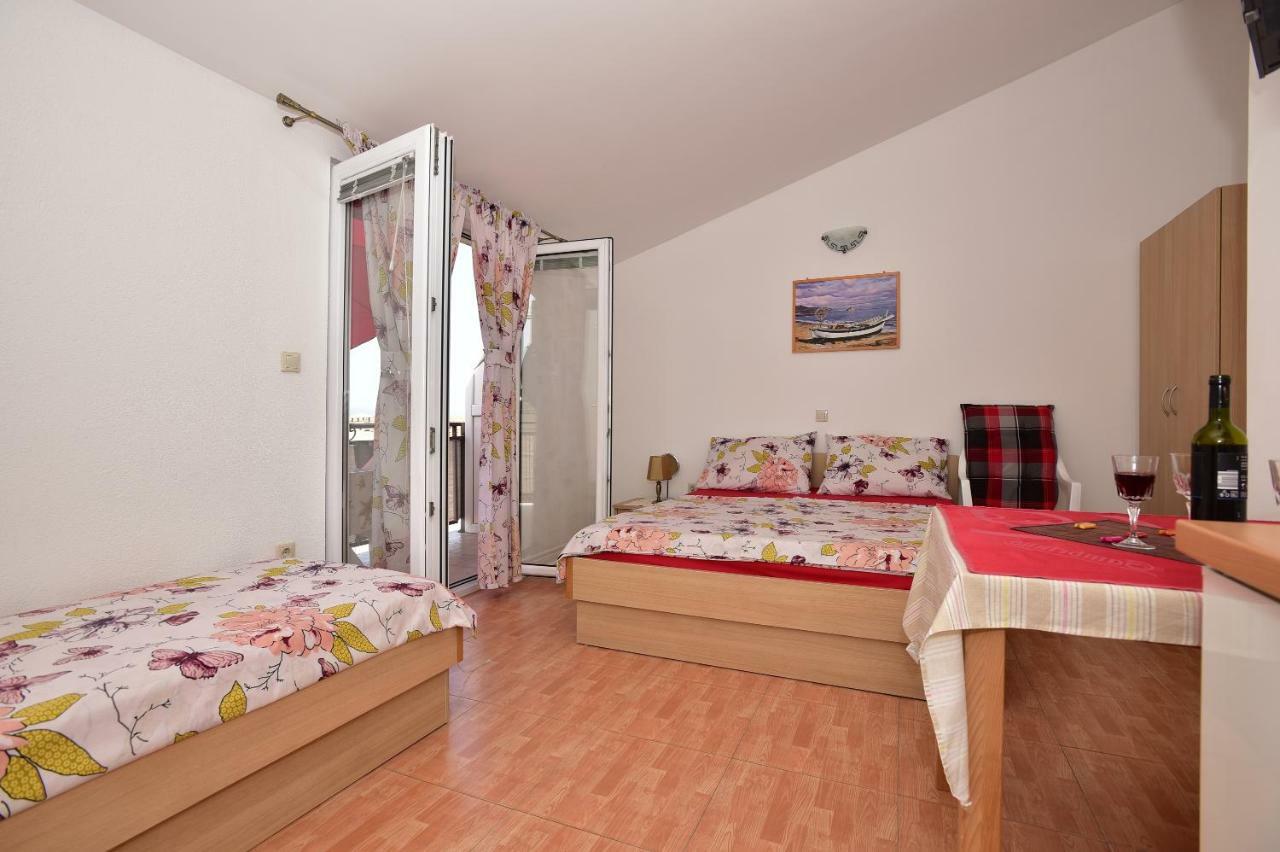 Studio Apartments Antonio Makarska Ngoại thất bức ảnh