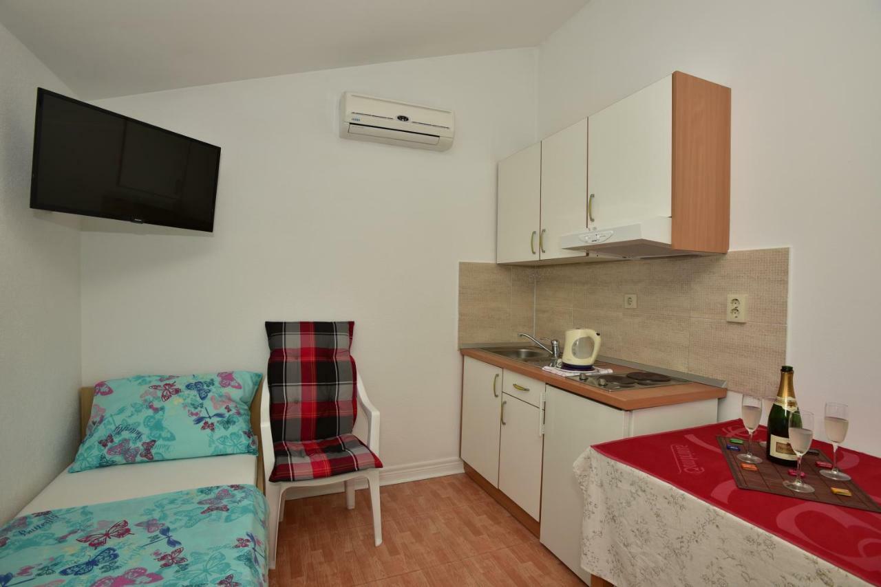 Studio Apartments Antonio Makarska Ngoại thất bức ảnh