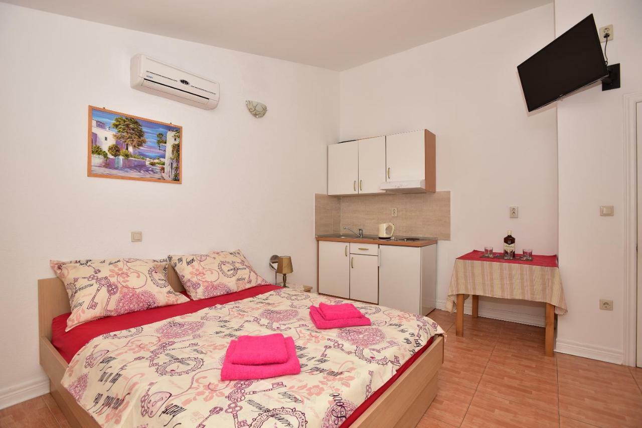 Studio Apartments Antonio Makarska Ngoại thất bức ảnh