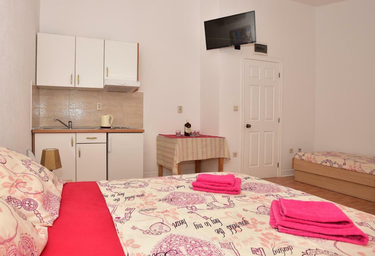 Studio Apartments Antonio Makarska Ngoại thất bức ảnh