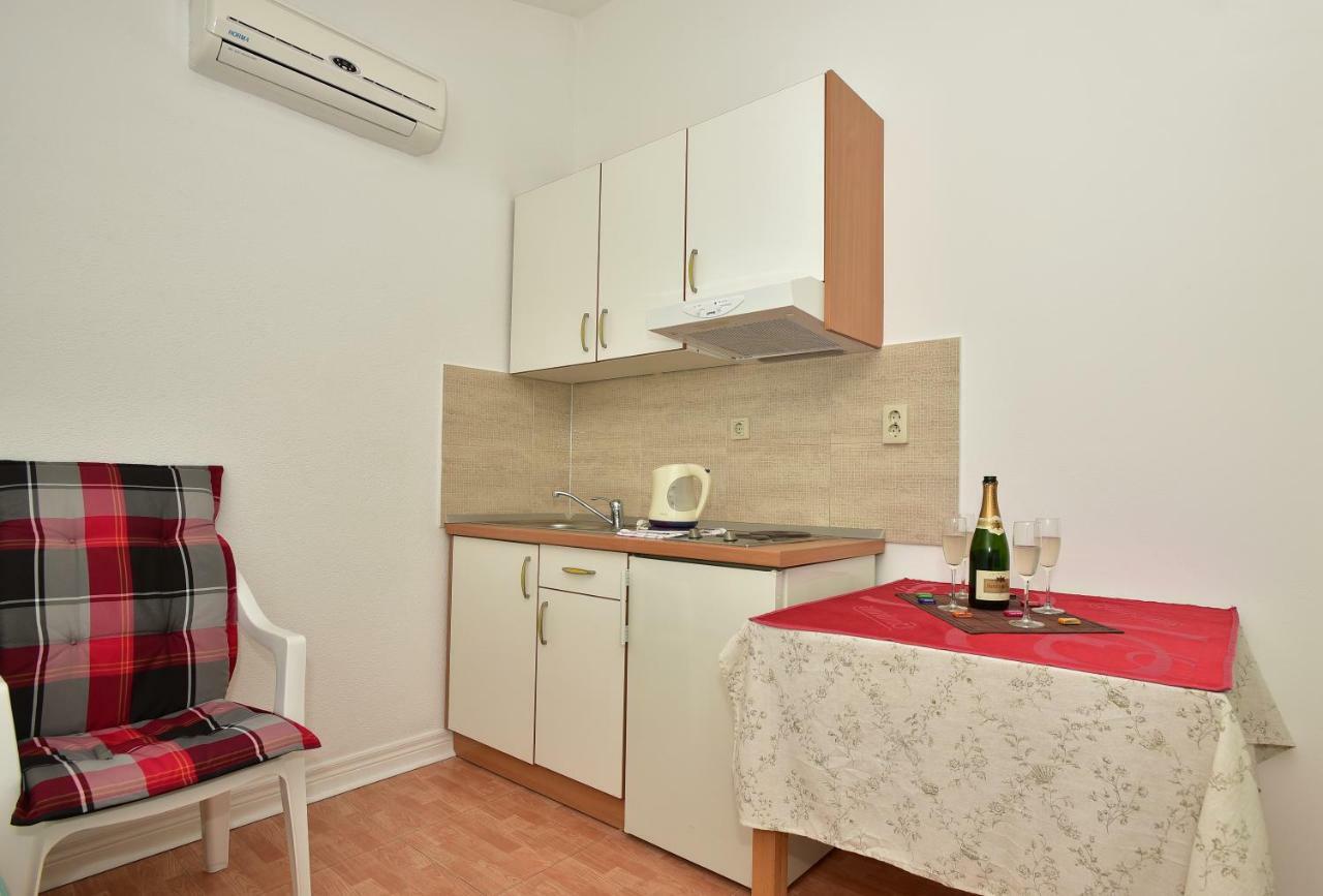 Studio Apartments Antonio Makarska Ngoại thất bức ảnh