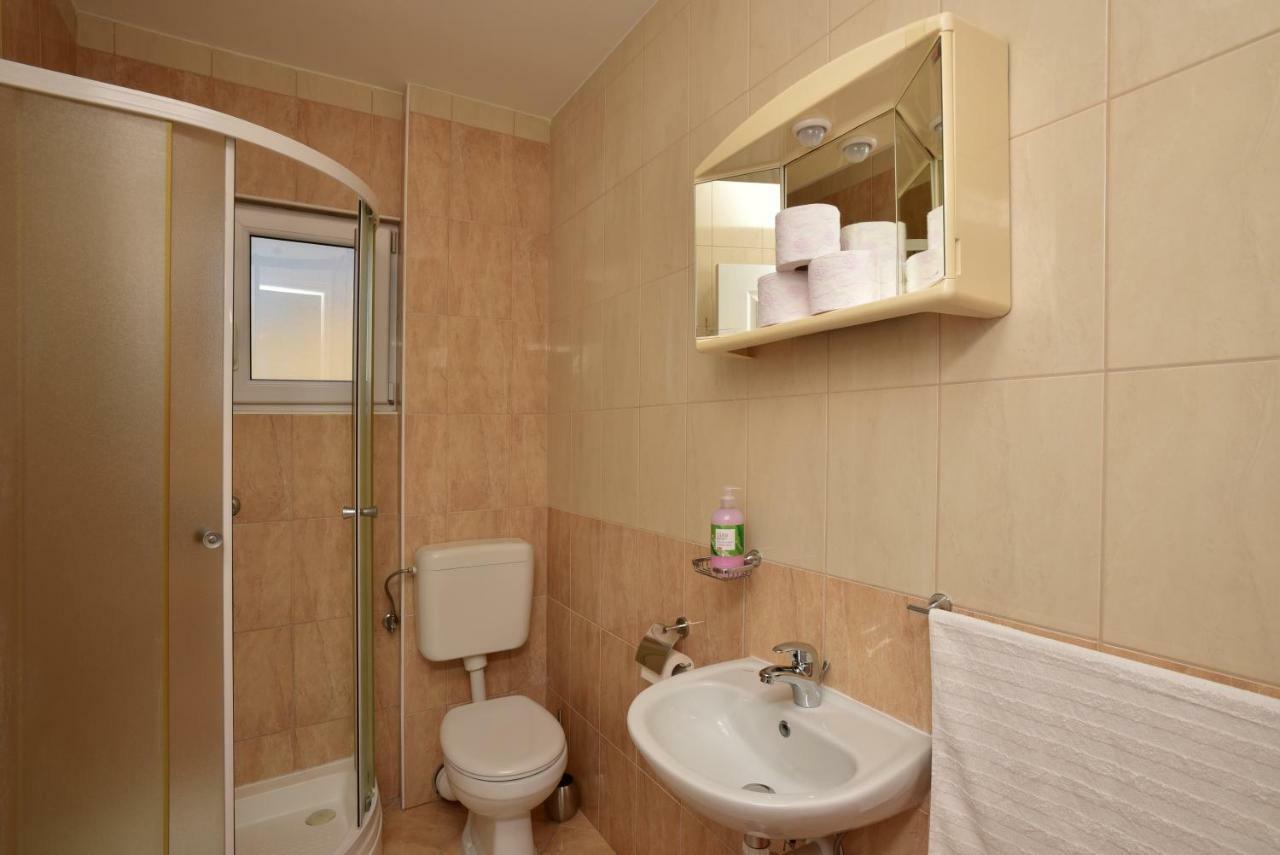 Studio Apartments Antonio Makarska Ngoại thất bức ảnh