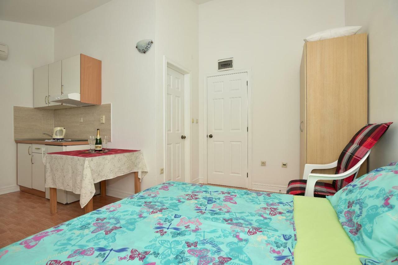 Studio Apartments Antonio Makarska Ngoại thất bức ảnh