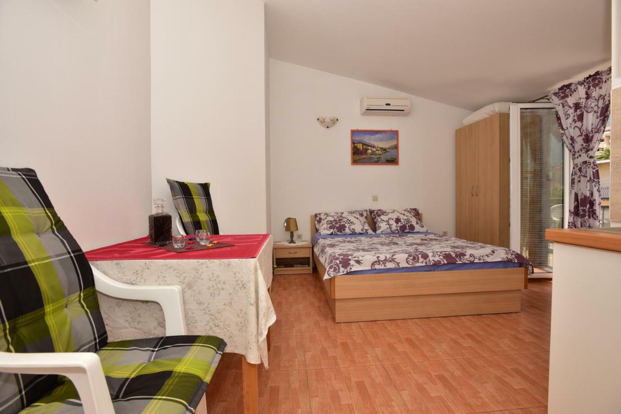 Studio Apartments Antonio Makarska Ngoại thất bức ảnh